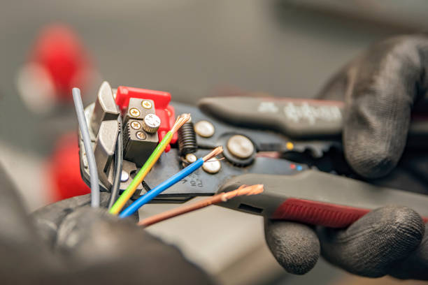 Best Affordable Emergency Electrician  in Owensville, MO